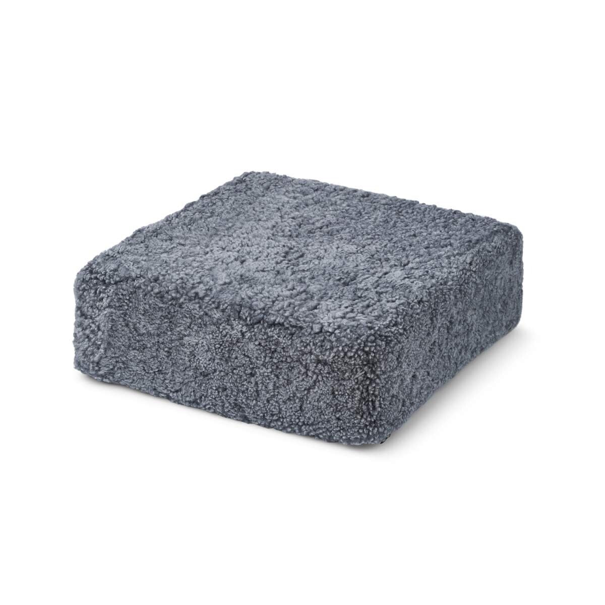 Sittpuff | Fårskinn | Kort lugg | 42x42x13 cm