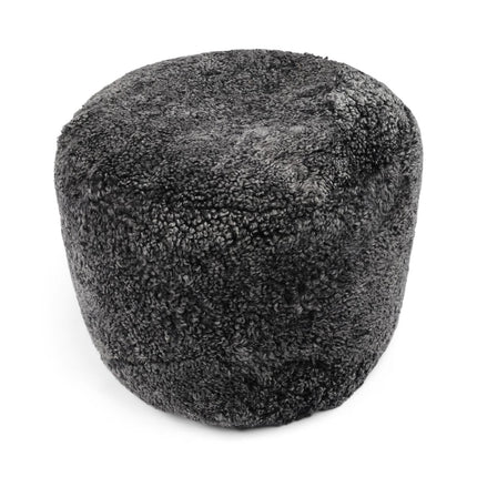 Sittpuff Cylinder | Fårskinn | Kort lugg | D44x33 cm Koksgrå
