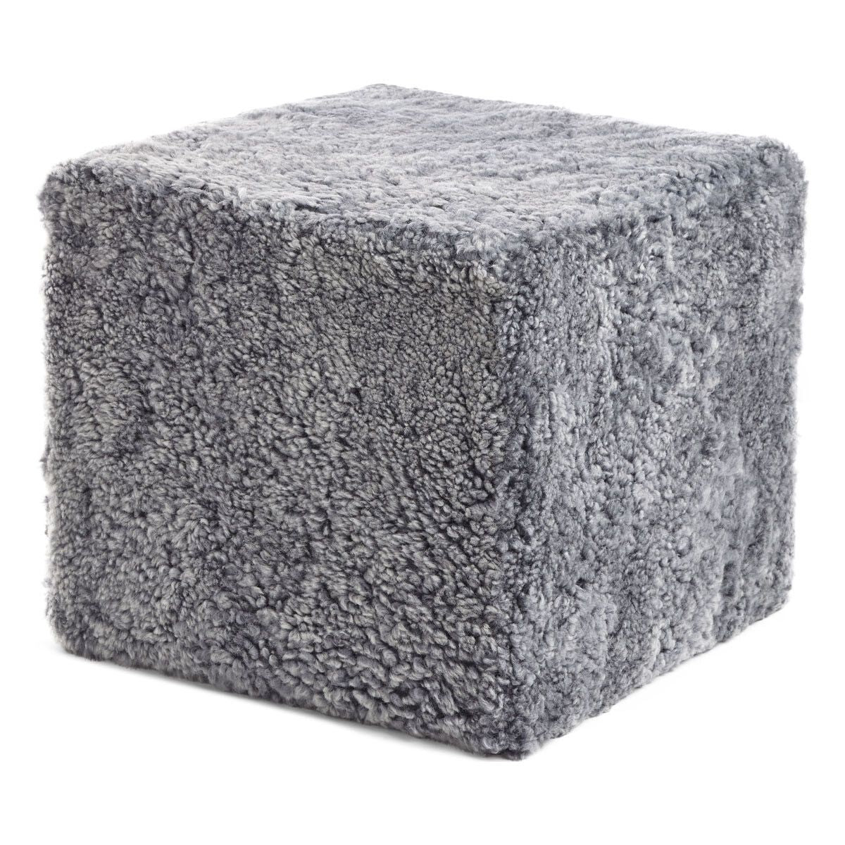 Sittpuff | Fårskinn | Kort lugg | 40x40x35 cm Ljusgrå 