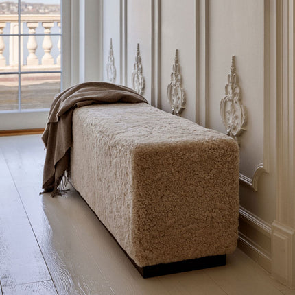 Benjamin Bänk | Kort lugg | 160x44x52 cm Koksgrå