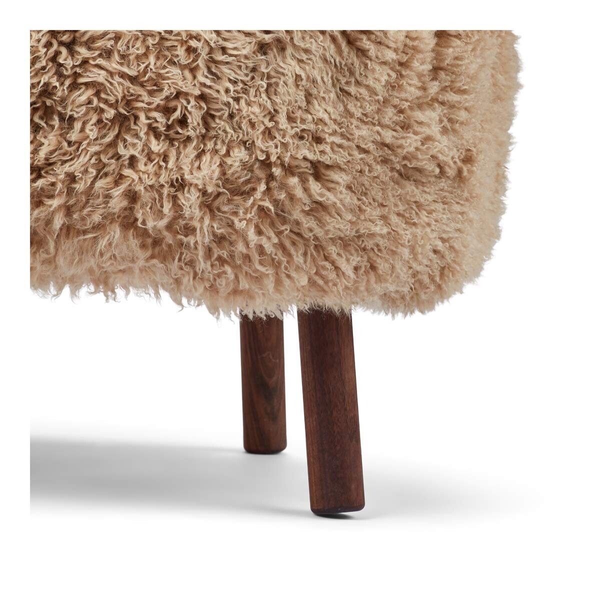Emil Lounge Chair | Lång lugg Honung