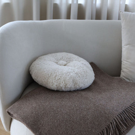 Fårskinnskudde | Kort lugg | Nya Zeeland | Dubbelsidig | Ø40 cm Koksgrå