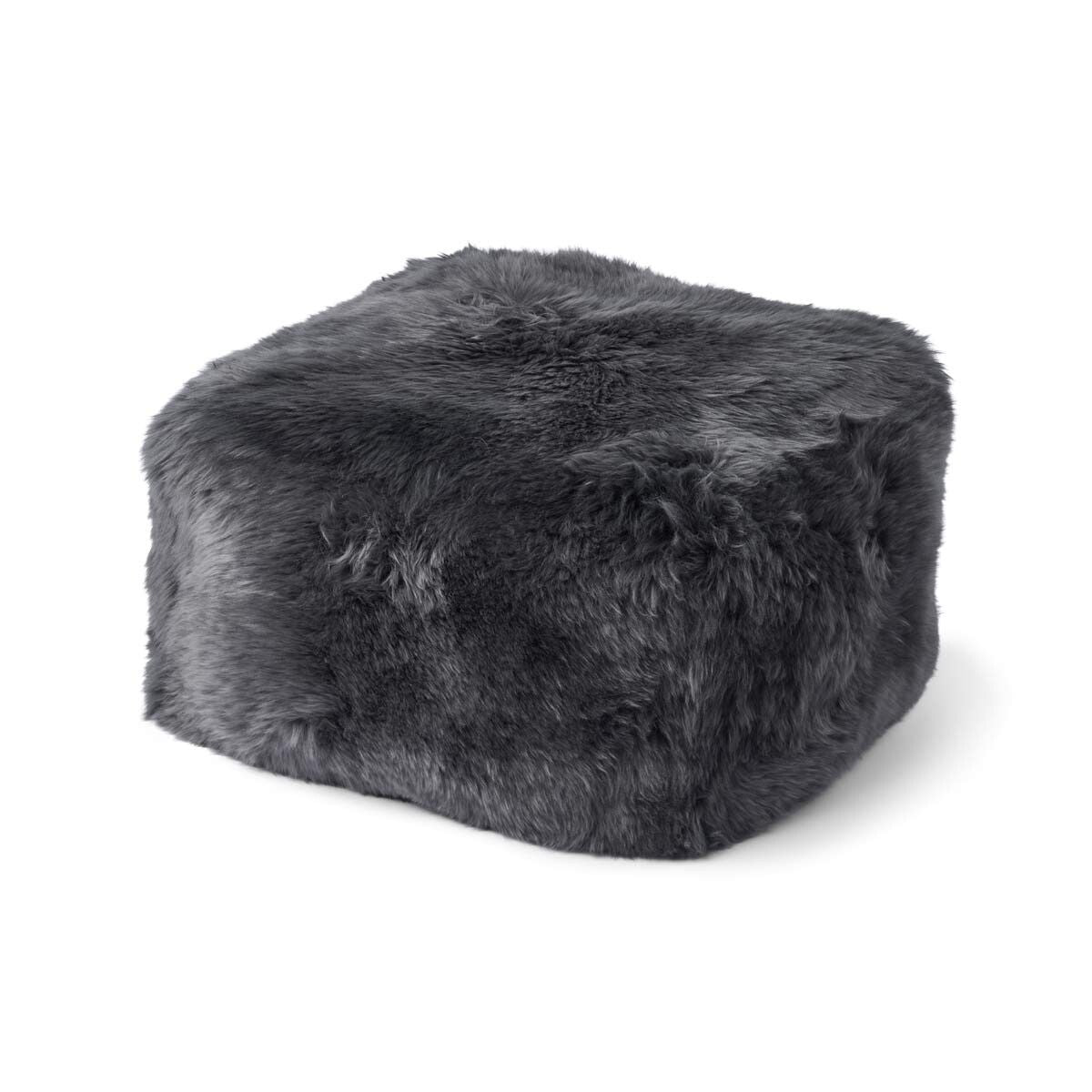 Sittpuff | Fårskinn | Lång lugg | 50x50x32 cm Mörkgrå