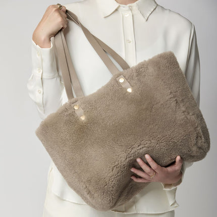 Aya Shoppingväska 100% Fårskinn Kaffebönan