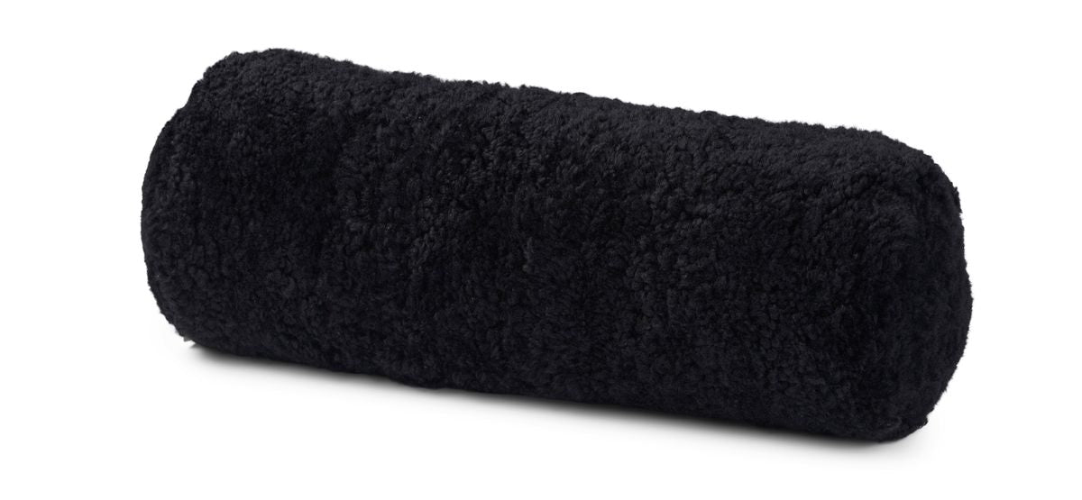 Fårskinnskudde Korallrev | Kort lugg | 20x52 cm Svart