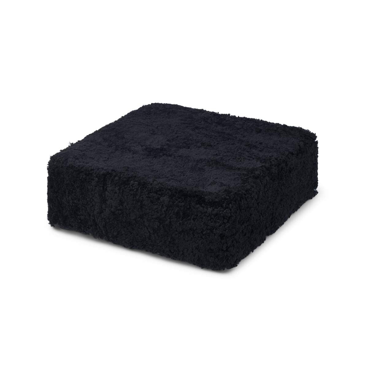Sittpuff | Fårskinn | Kort lugg | 42x42x13 cm Svart