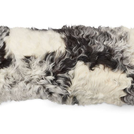 Tigrado Fårskinnskudde | Lång lugg  Svart / Vit Mix