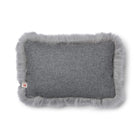 Classic Collection | Ullkudde | Lång lugg | 52x52 cm | 34x52 cm Svensk: Grå / Ljusgrå