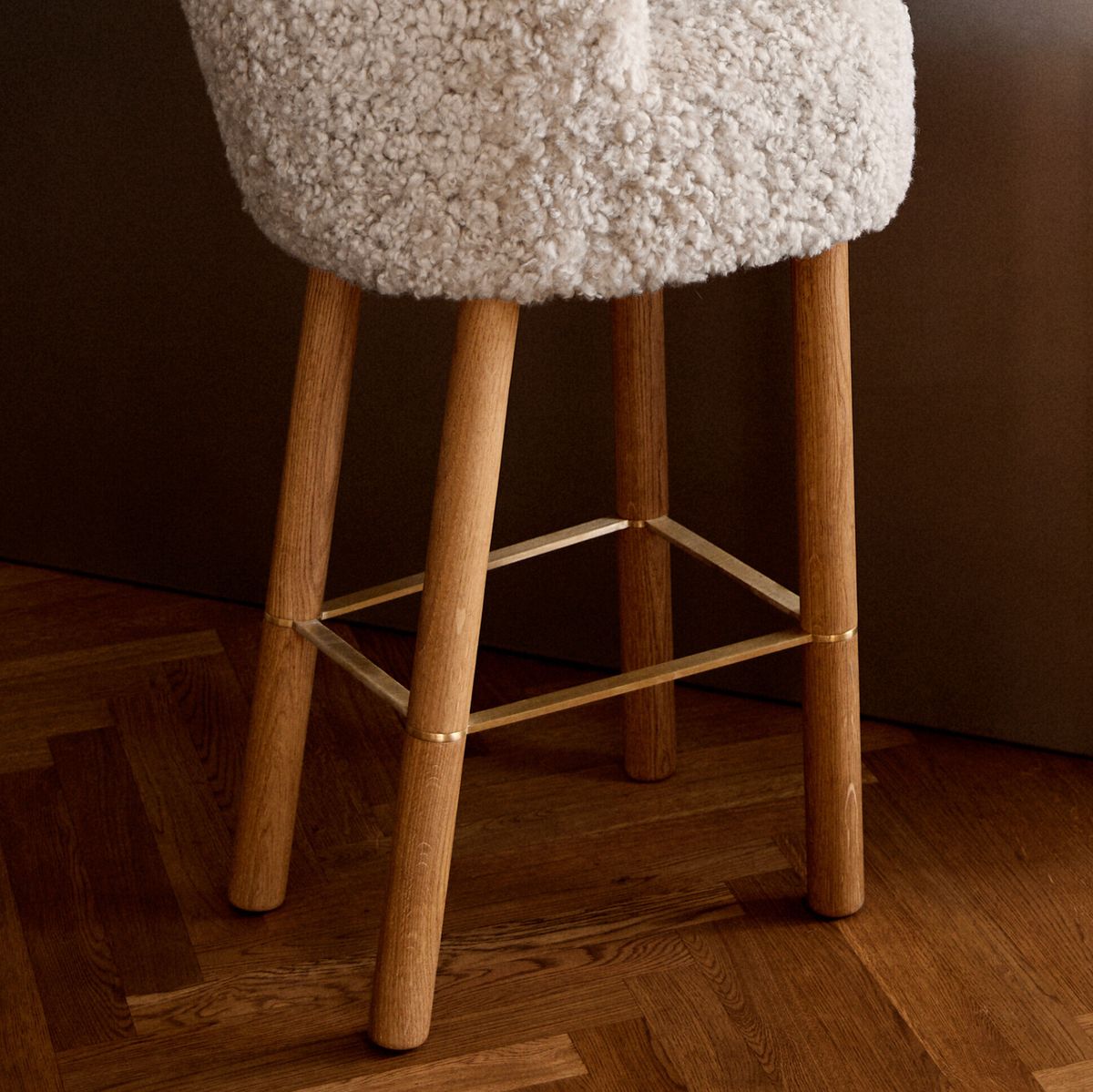 Emilia Barstol | Kort lugg | 57x47x106 cm Koksgrå