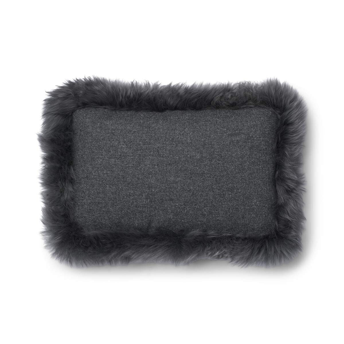 Classic Collection | Ullkudde | Lång lugg | Dubbelsidig | 52x52 cm | 34x52 cm Mörkgrå / Stålgrå