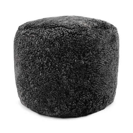 Sittpuff Cylinder | Fårskinn | Kort lugg | D44x33 cm Koksgrå