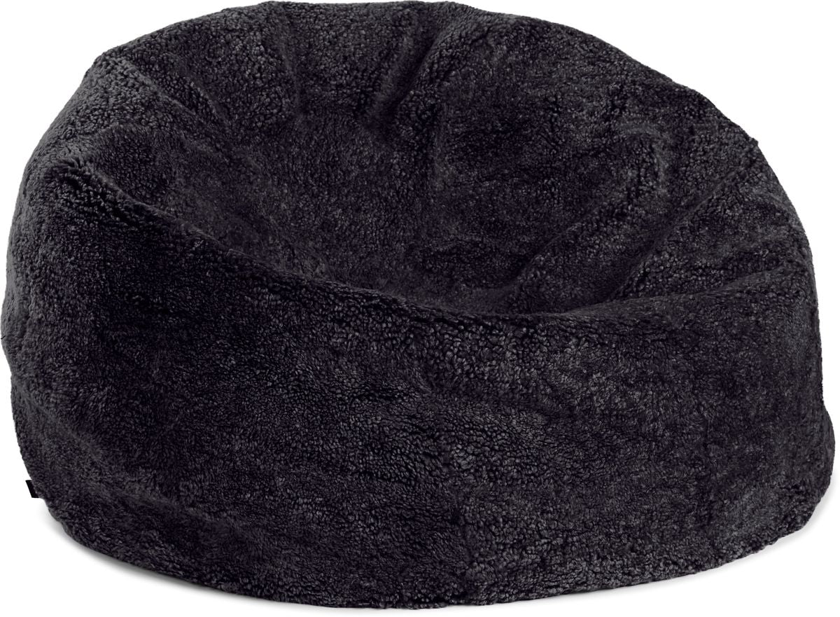 Saccosäck | Fårskinn | Kort lugg | 73x74 cm | 92x93 cm Svart