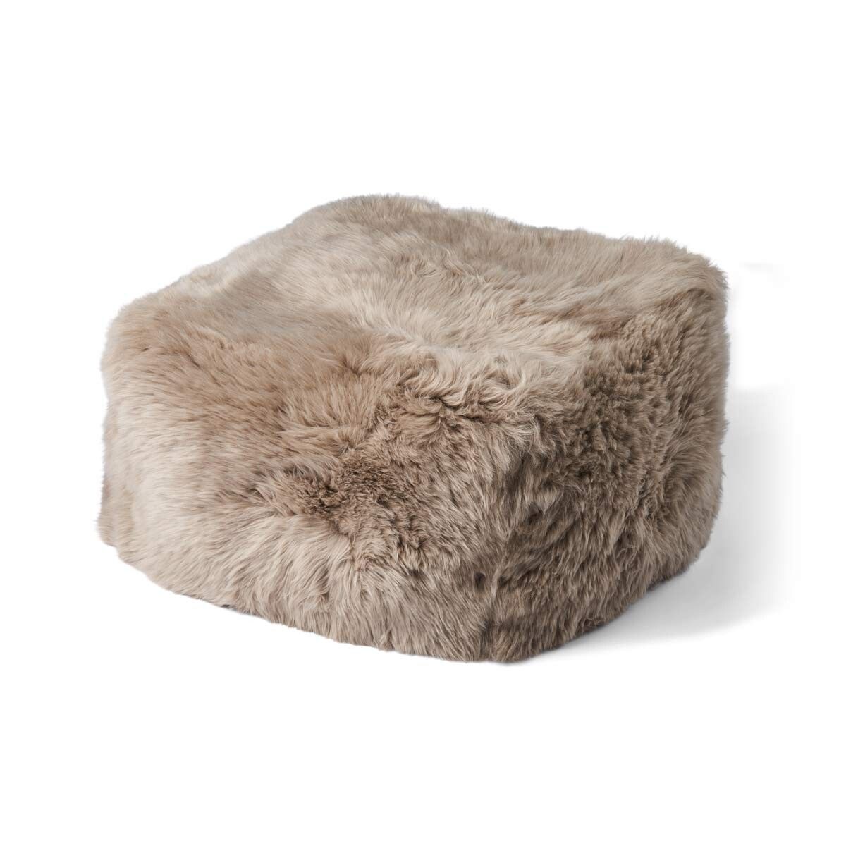 Sittpuff | Fårskinn | Lång lugg | 50x50x32 cm Ljusbrun