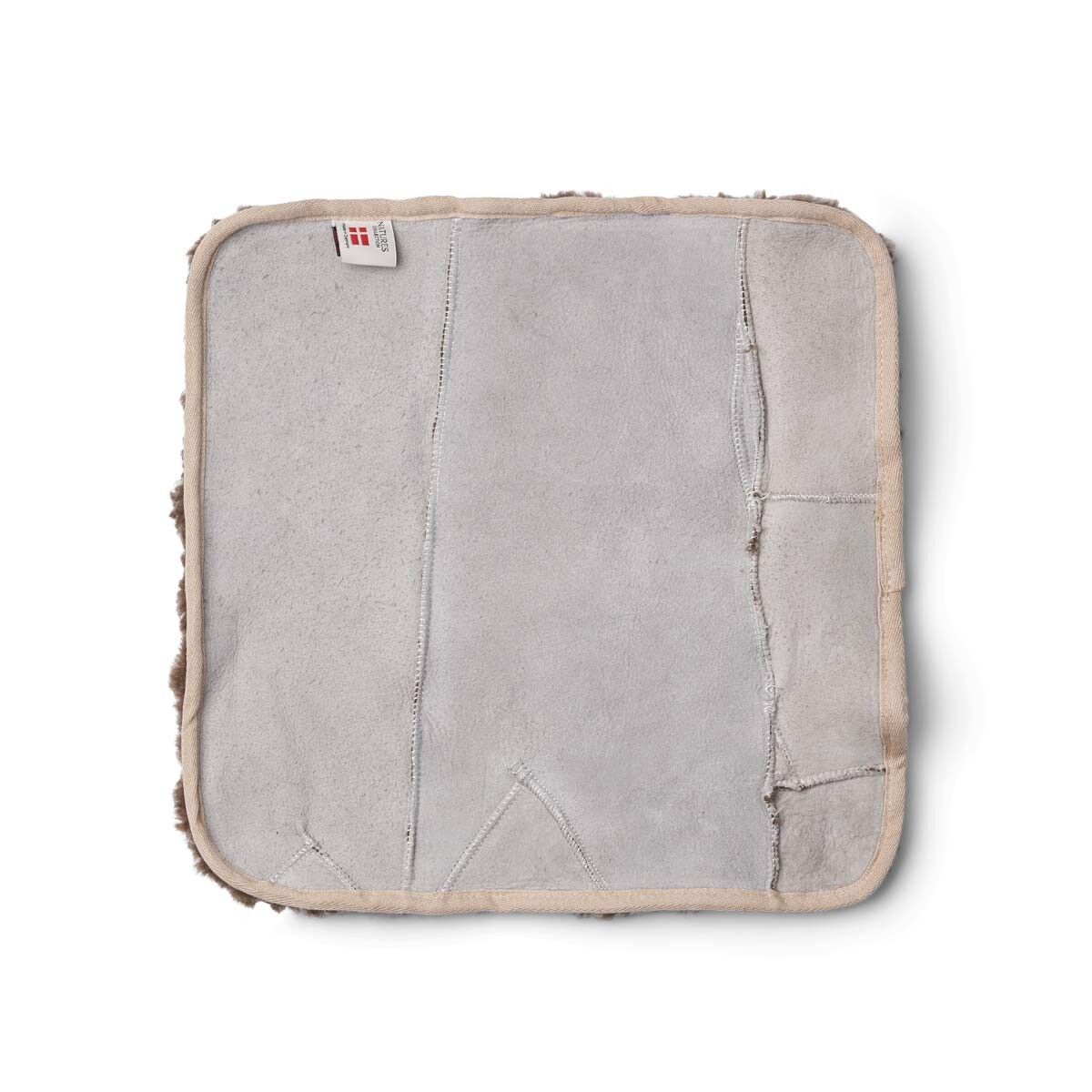 Stolsdyna | Fårskinn | Kort lugg | 35x35 cm Ljusbrun