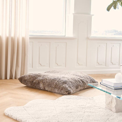 Maxi Float kudde | Kort lugg | Nya Zeeland | Dubbelsidig | 90x90 cm Koksgrå