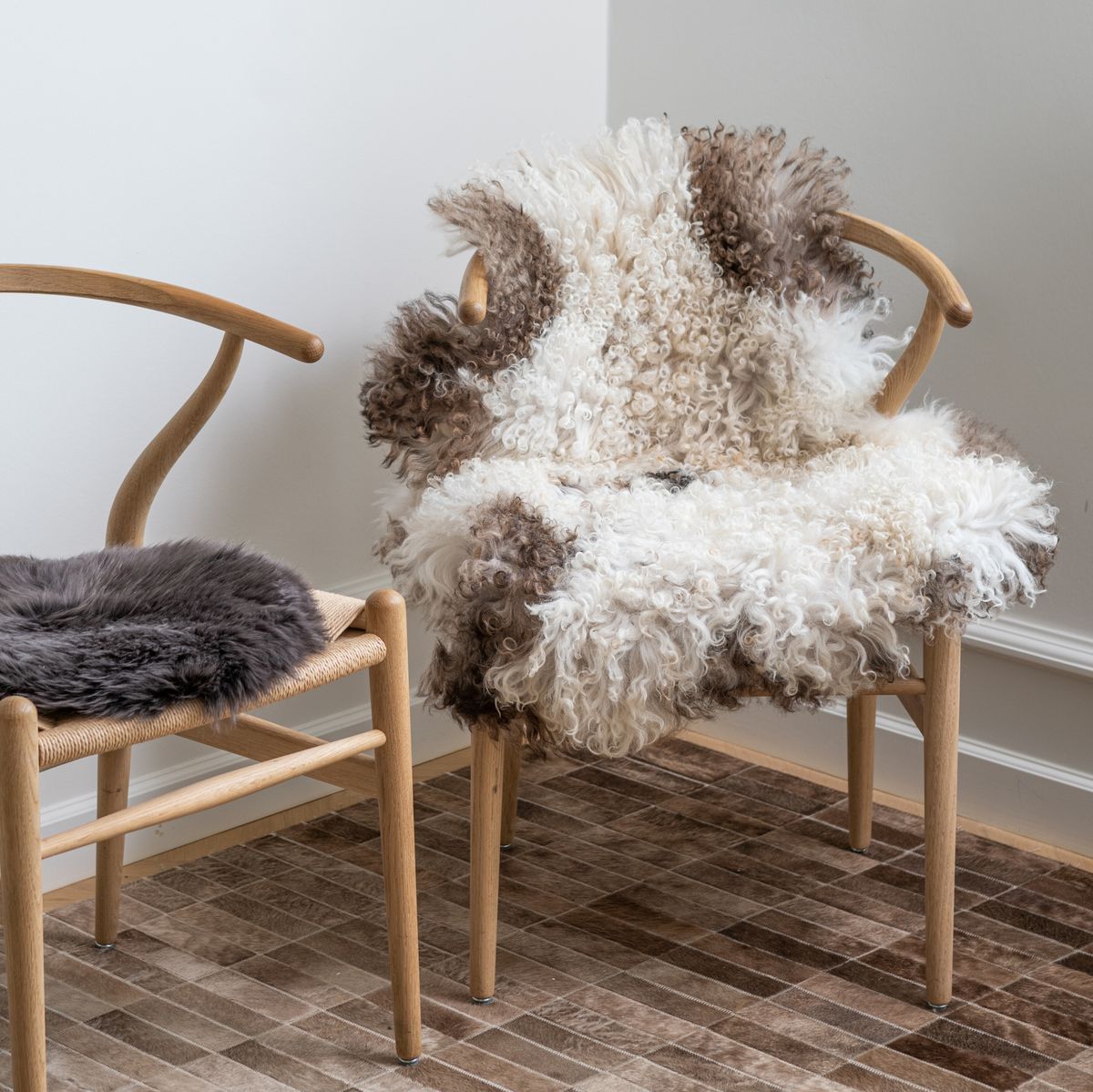 Fårskinn Premium | Ekologiskt | Lång lugg | 90x60 cm Natur Svart