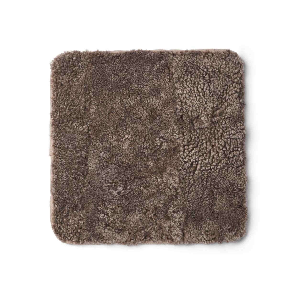 Stolsdyna | Fårskinn | Kort lugg | 35x35 cm Ljusbrun