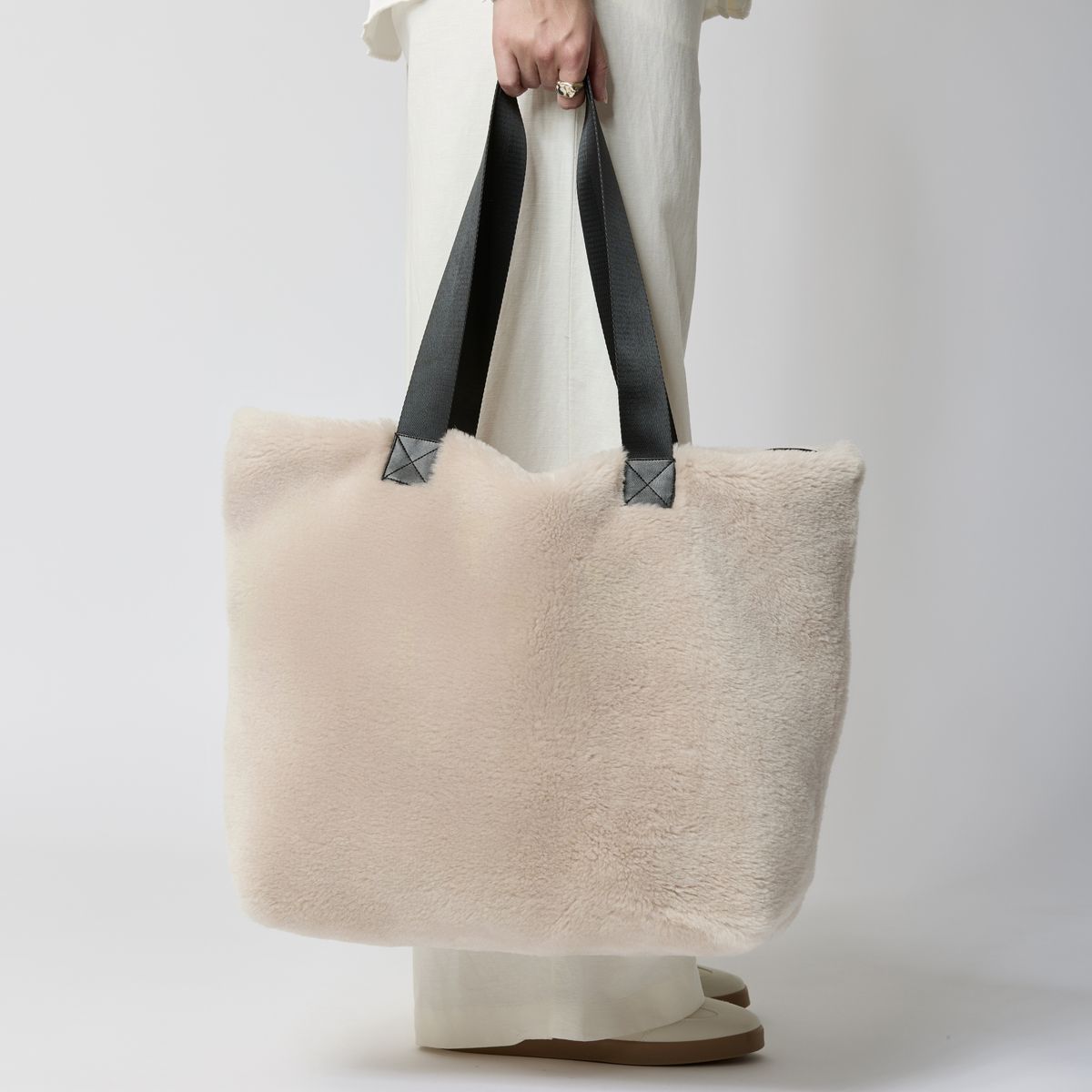 Norma Väska | Fårskinn  Beige