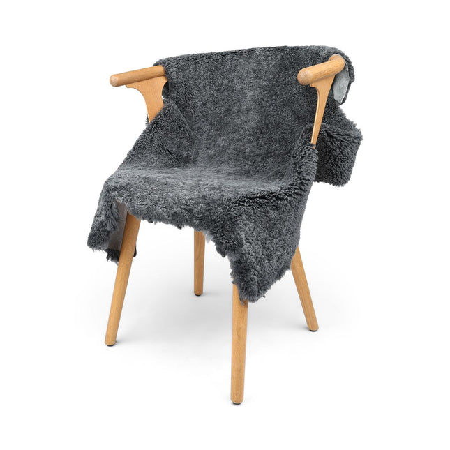 Fårskinn | Naturlig form | Kort ull | 90 x 60 cm