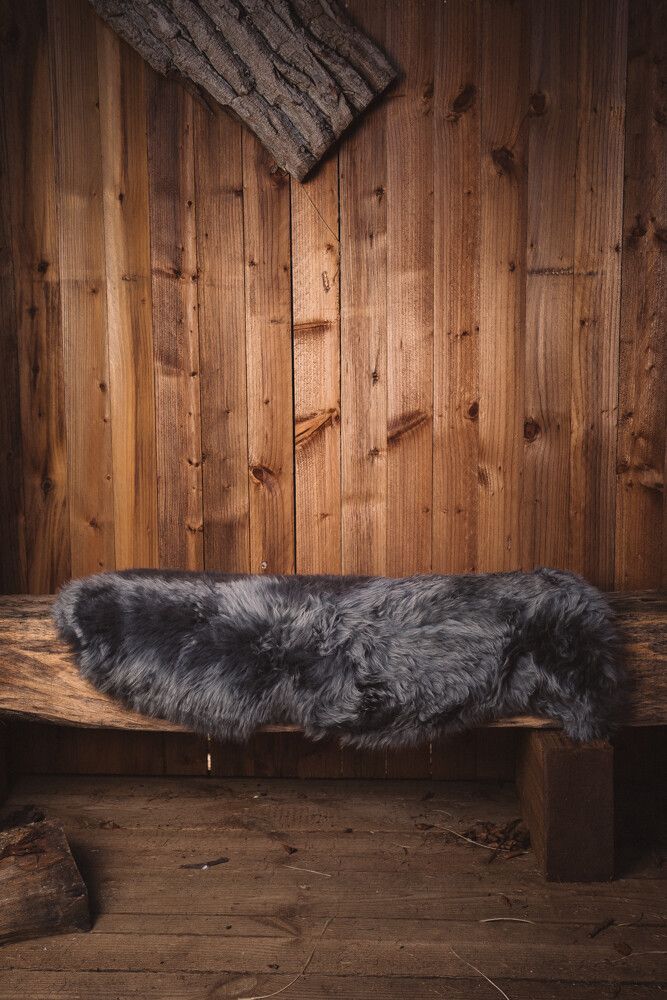 Fårskinn | Lång lugg | Nya Zeeland | 100x60 cm Mörkgrå