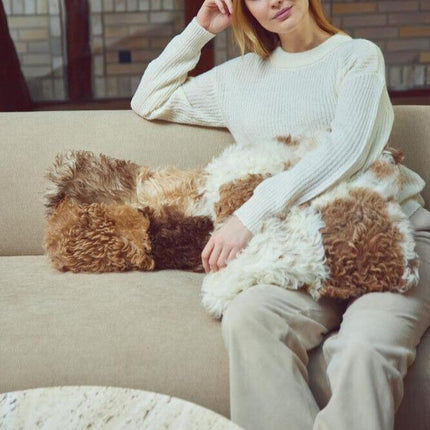 Tigrado Fårskinnskudde | Lång lugg  Svart / Vit Mix