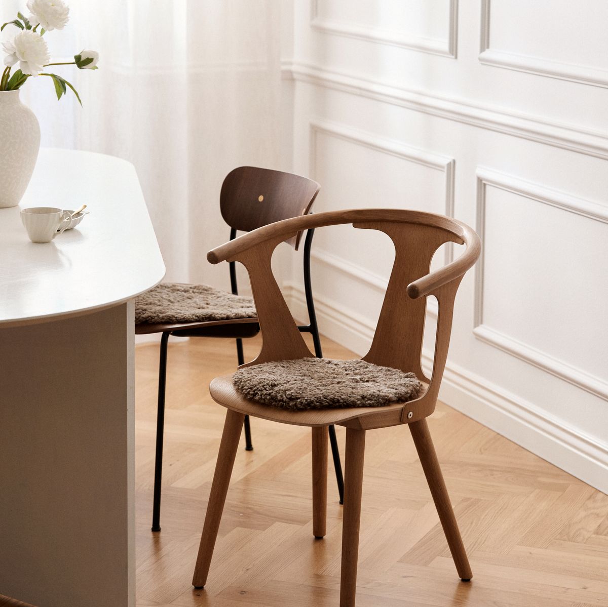 Stolsdyna | Fårskinn | Kort lugg | D38 cm Koksgrå