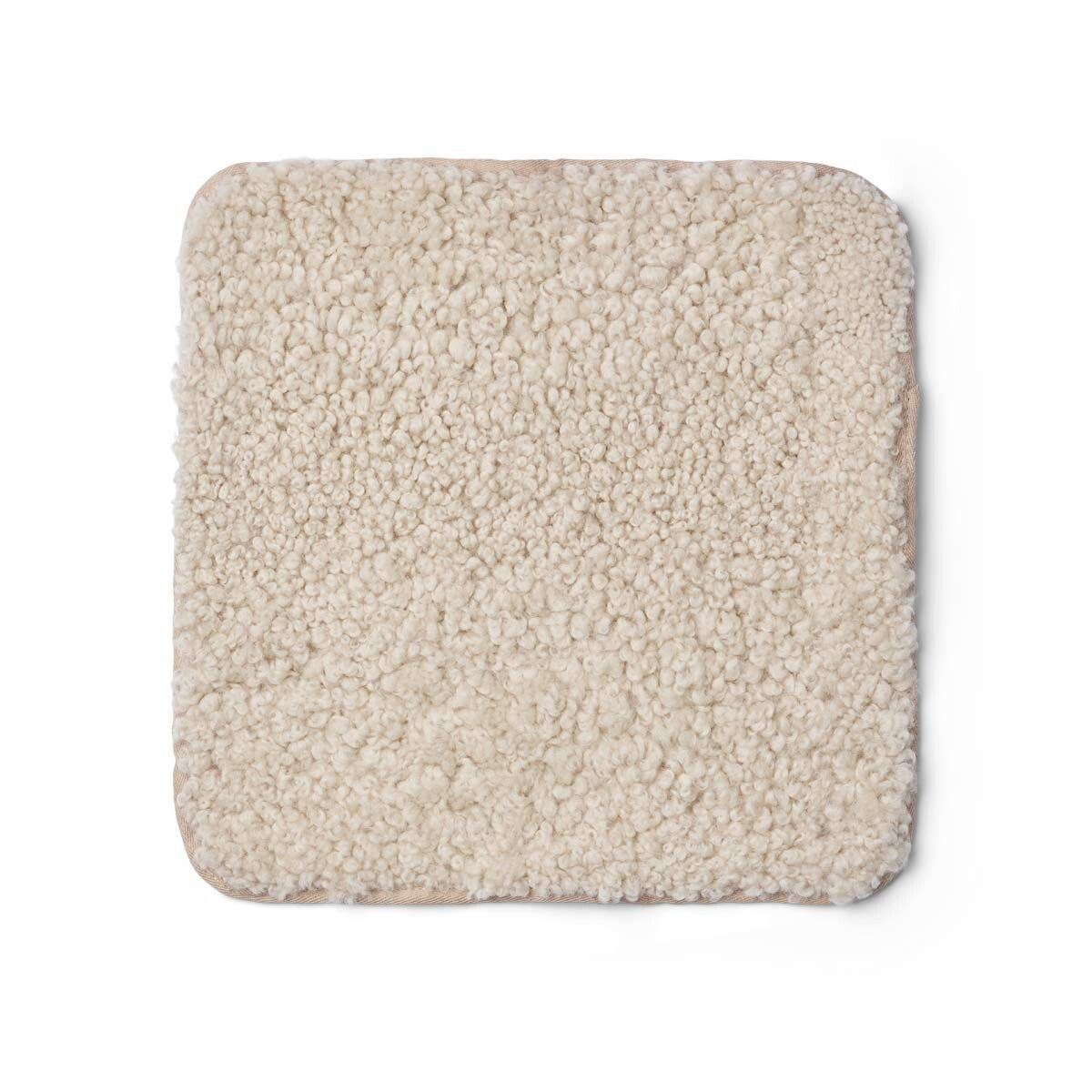 Stolsdyna | Fårskinn | Kort lugg | 35x35 cm Pearl